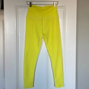 Beyond Yoga lemon glow 🍋 "caught in the midi" high waisted leggings